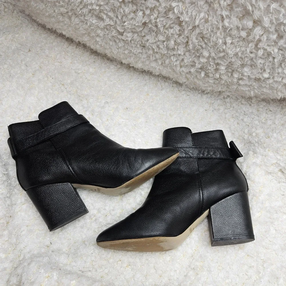 Kate Spade Black Leather Buckle Logo Bow Ankle Boots sz 9
